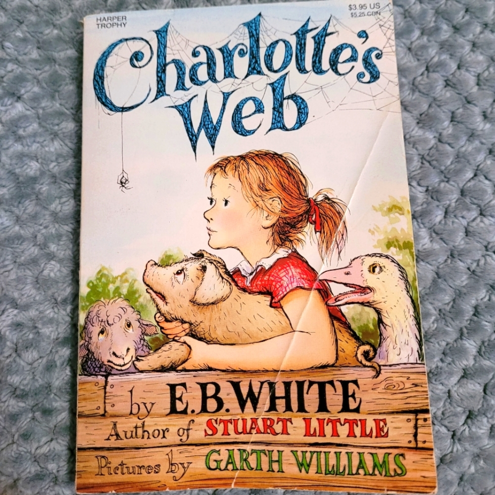 Charlotte's Web VINTAGE children's soft cover book  by E.B.White